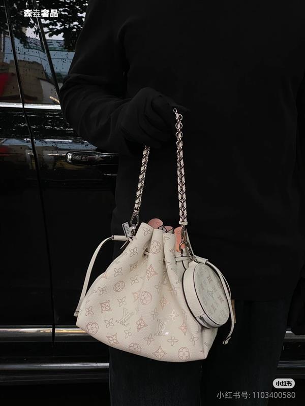 2026124175355724 570